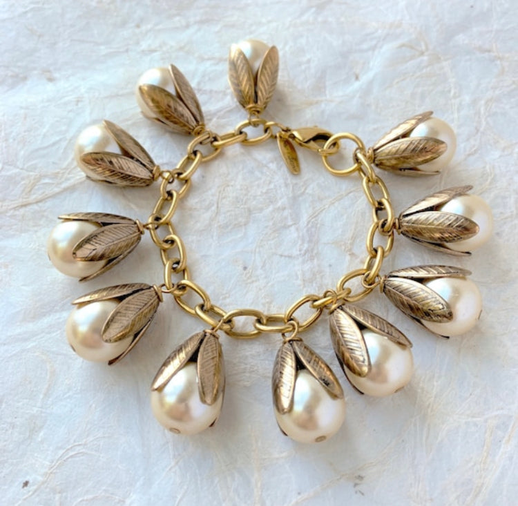 Classic Bead Cap Charm Bracelet - Shiny Cream Pearl