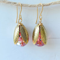 Lenora Dame Crackle Lucite Bead Cap Earring in Cranberry