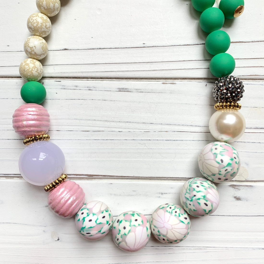 Sweet Pink and Green Queen Mum Beaded Necklace