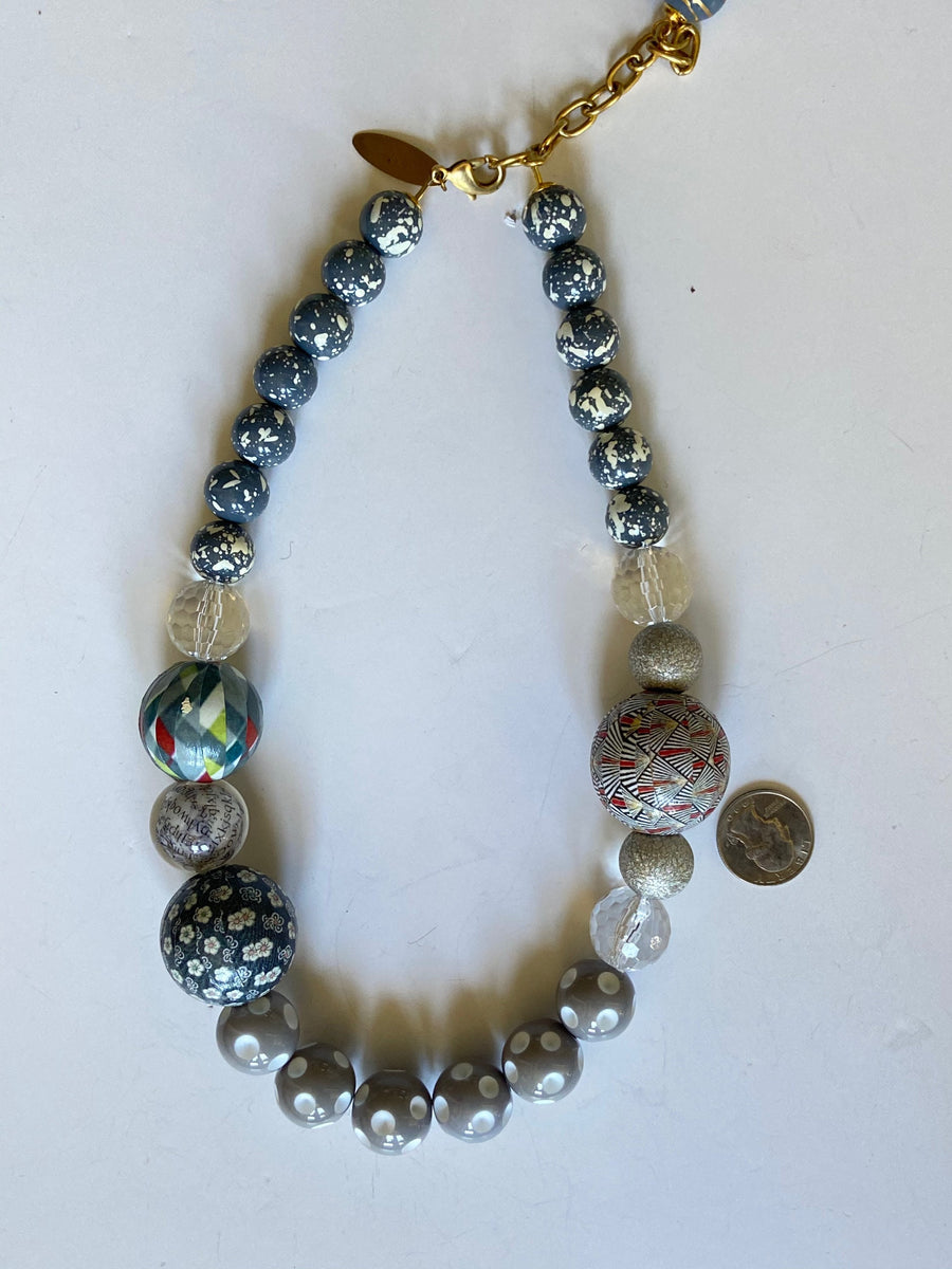 Grayscale Queen Mum Choker Necklace