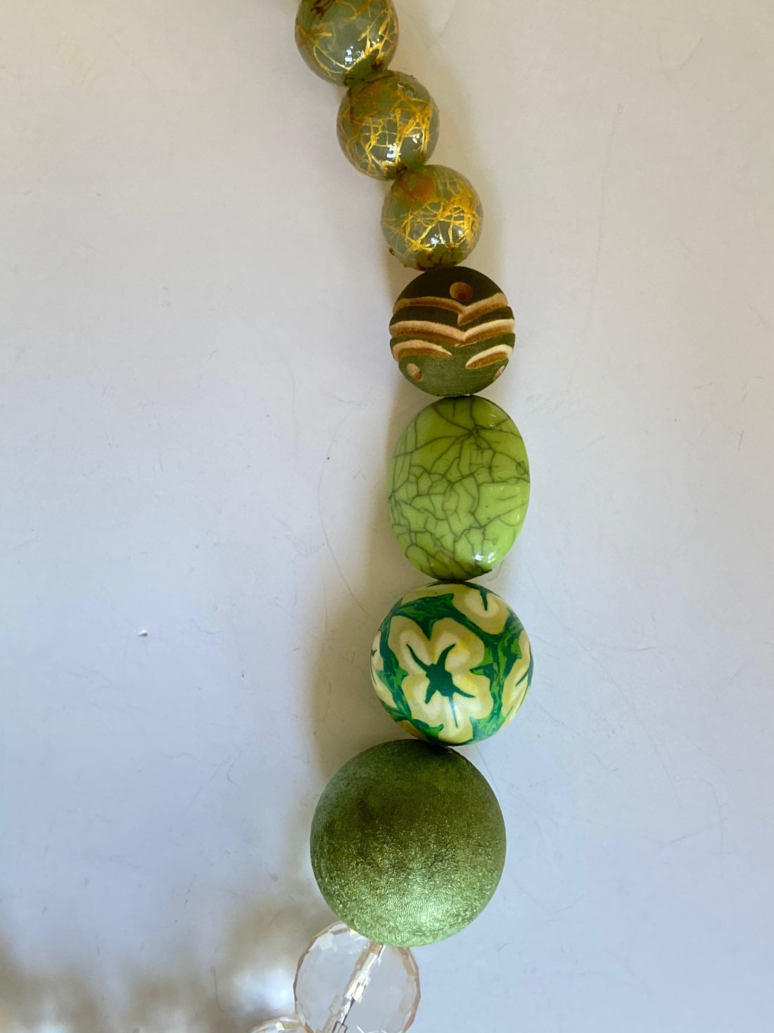 Queen Mum Ivy Choker Necklace