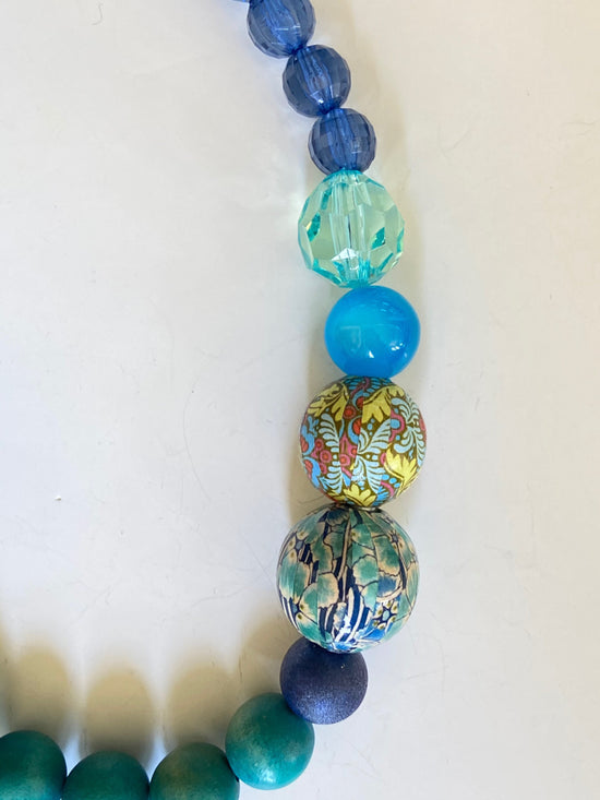 Royals Queen Mum Choker Necklace