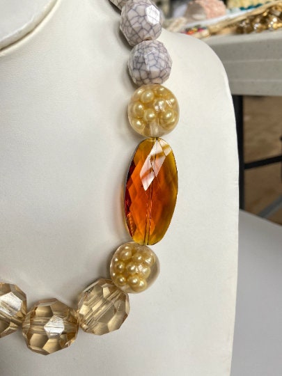 Golden Hour Queen Mum Choker Necklace