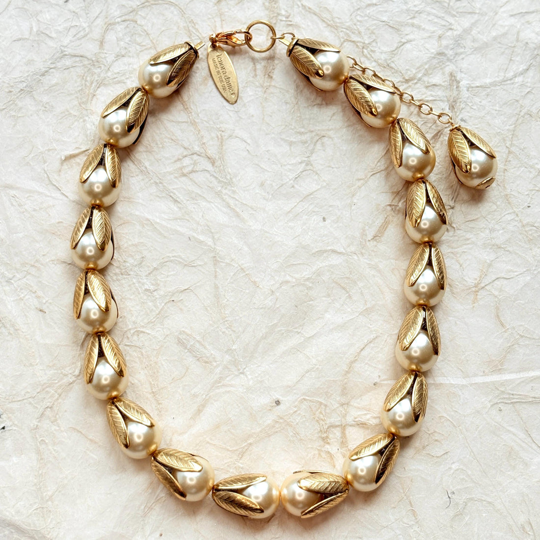 Lenora Dame Classic Bead Cap Necklace in Cream Pearl