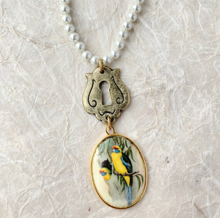 Vintage Bird Art and Keyhole Pendant Pearl Necklace