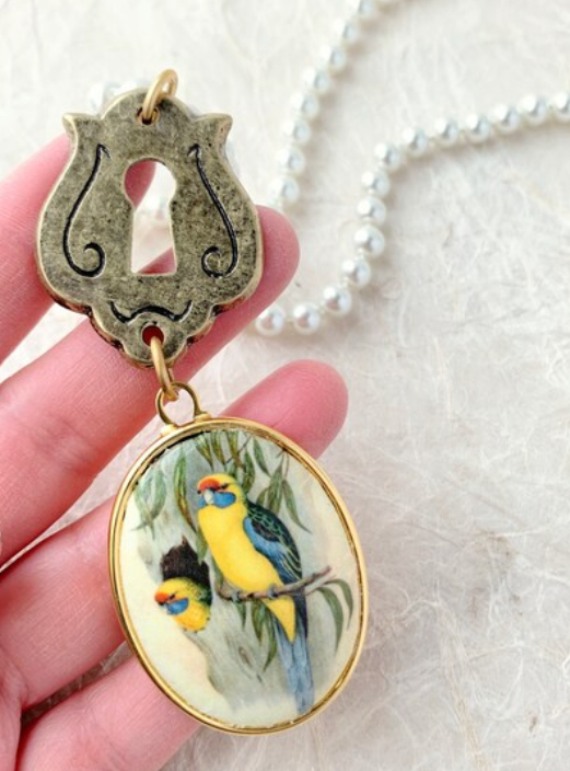 Vintage Bird Art and Keyhole Pendant Pearl Necklace