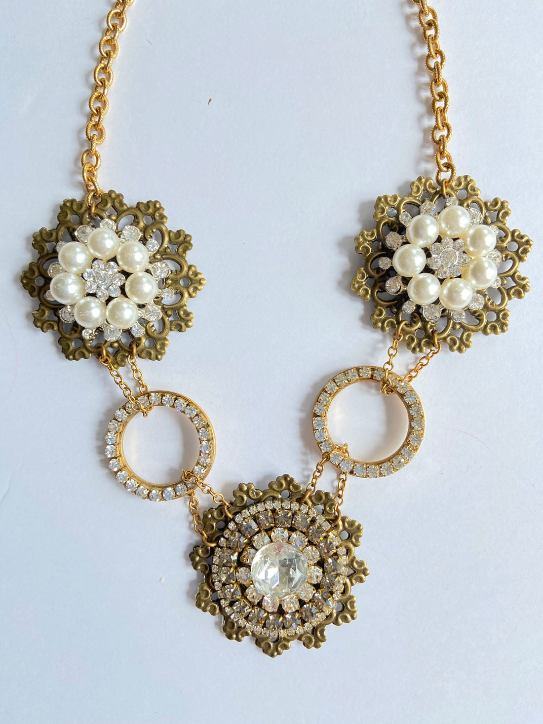 Lenora Dame Chain Gang Bib Necklace in Pearl