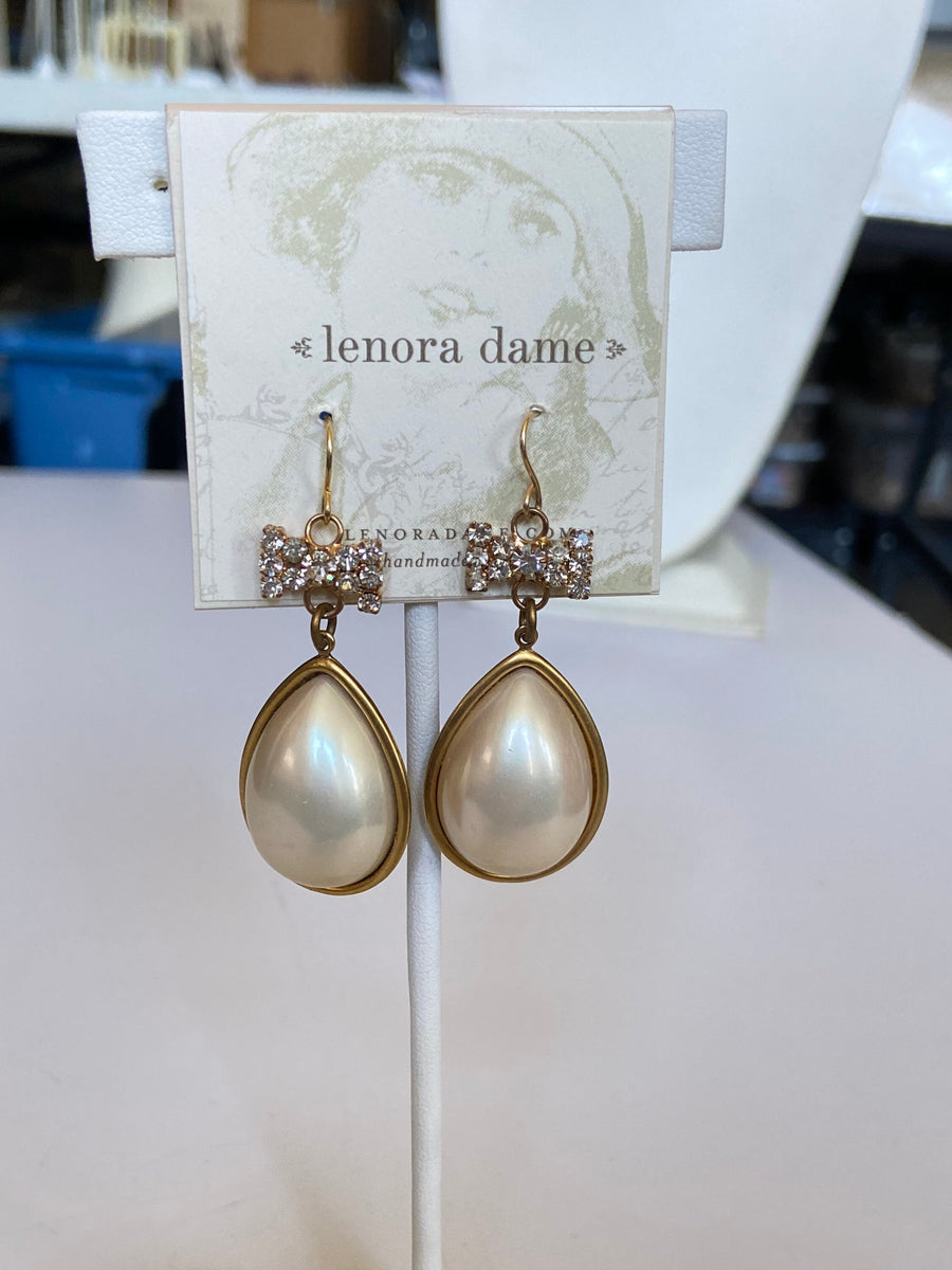 Lenora Dame Sweetheart Teardrop Pearl Earrings