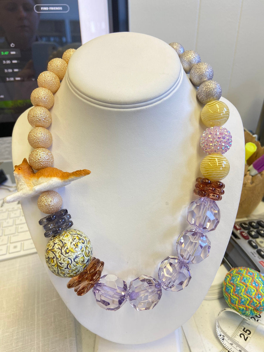 Lenora Dame Queen Mum Percy The Cat Beaded Necklace