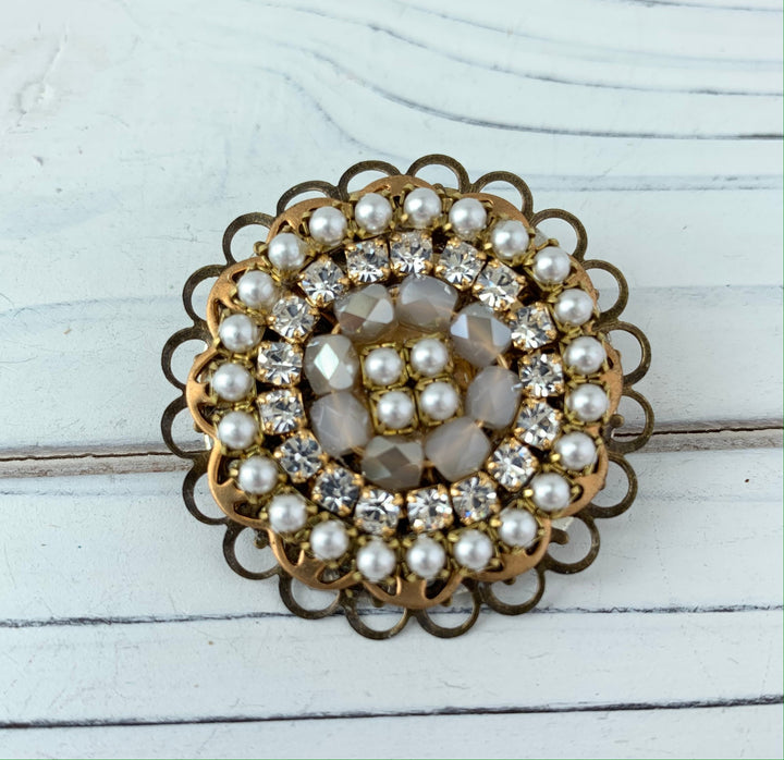 Lenora Dame Agnes Brooch