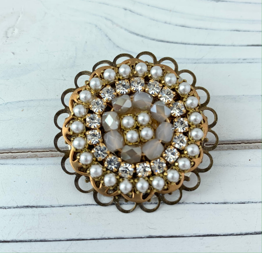 Lenora Dame Agnes Brooch