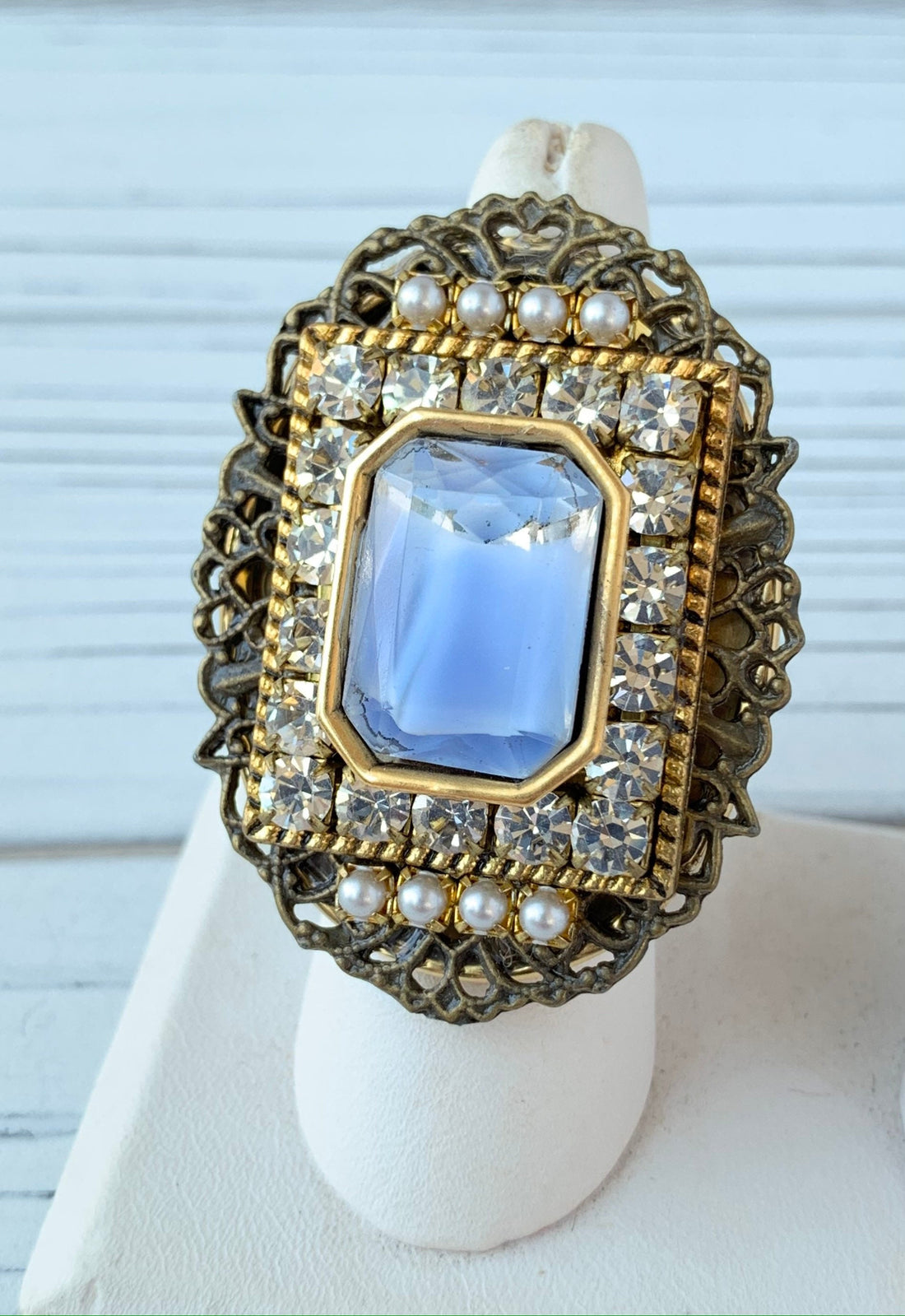 Lenora Dame Vintage Givre Glass Statement Ring in Light Periwinkle