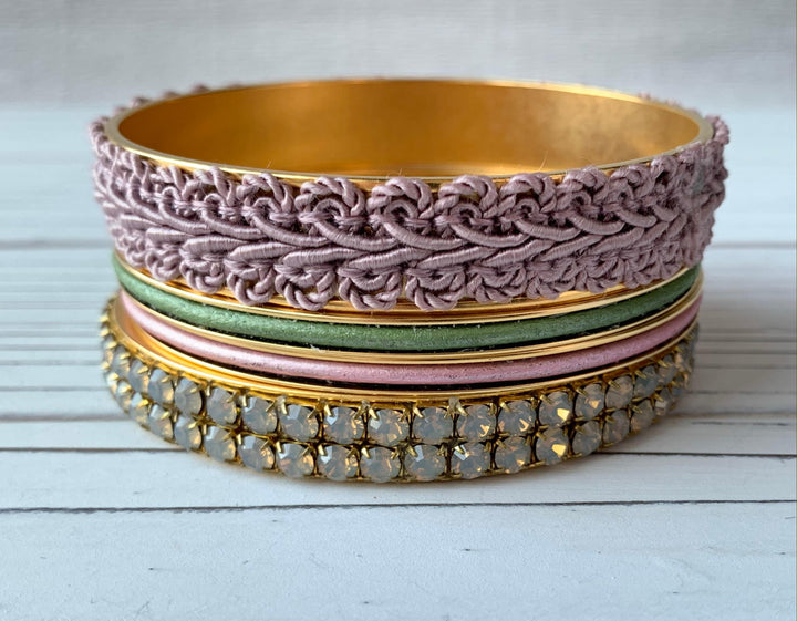 Lenora Dame 4-Piece Bridgerton Bangle Set in Lavender and Sage