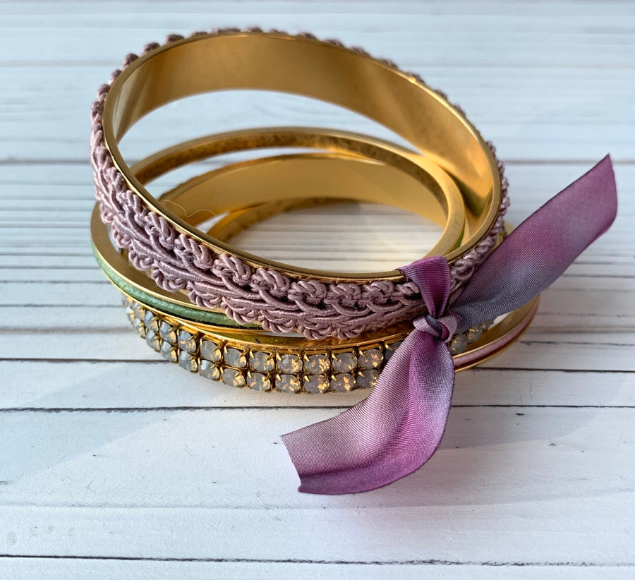 Lenora Dame 4-Piece Bridgerton Bangle Set in Lavender and Sage