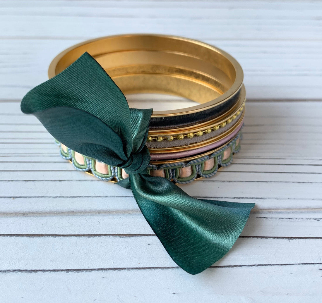 Lenora Dame 4-Piece Bridgerton Bangle Set in Sage and Blush
