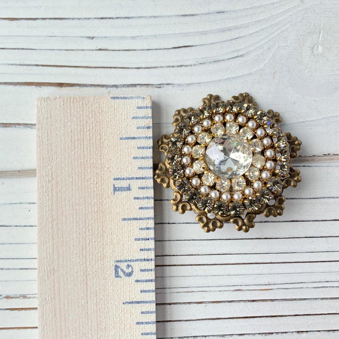 Lenora Dame Princess Anne Brooch in Smoky