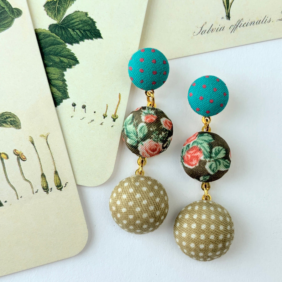 Lenora Dame Cute As A Button Earrings in Sand